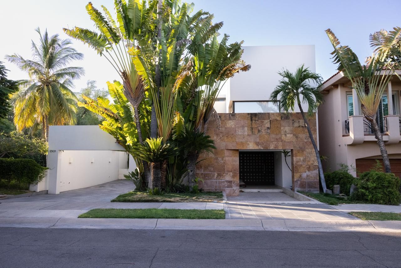 Fachada — Casa Las Fuentes